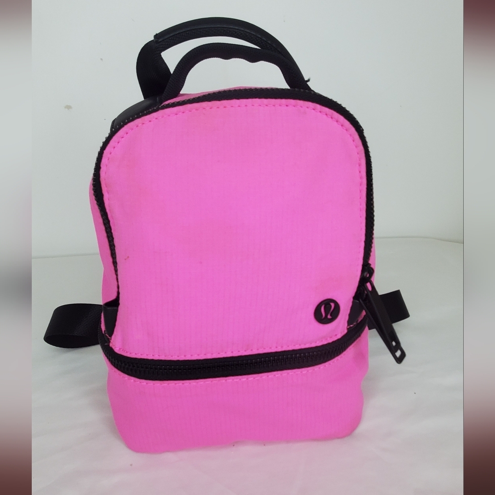 Lululemon 9"x9"inch Micro Pink/black Women's BackpackCity Adventurer - Picture 2 of 15